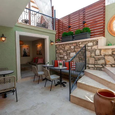 Manifest Bed & Breakfast Urla
